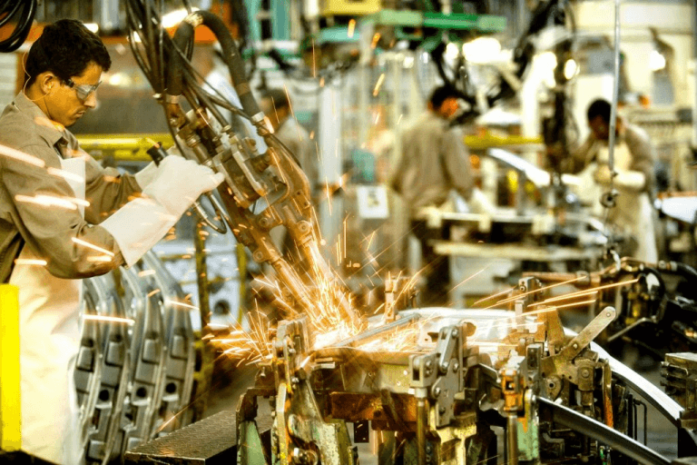 Produção industrial sobe em 14 de 15 locais pesquisados em junho mostra IBGE